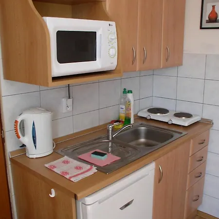 Iris Apartment
